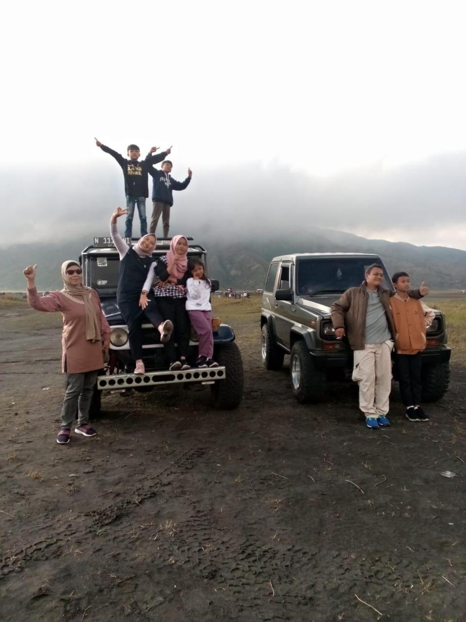 Aaa, Fan Family, Aesthetic Bromo, Managed By Triple A Tour, Additional Bromo Jeep Tour Sunrise And Airport Shuttle Ngadisari Exterior foto